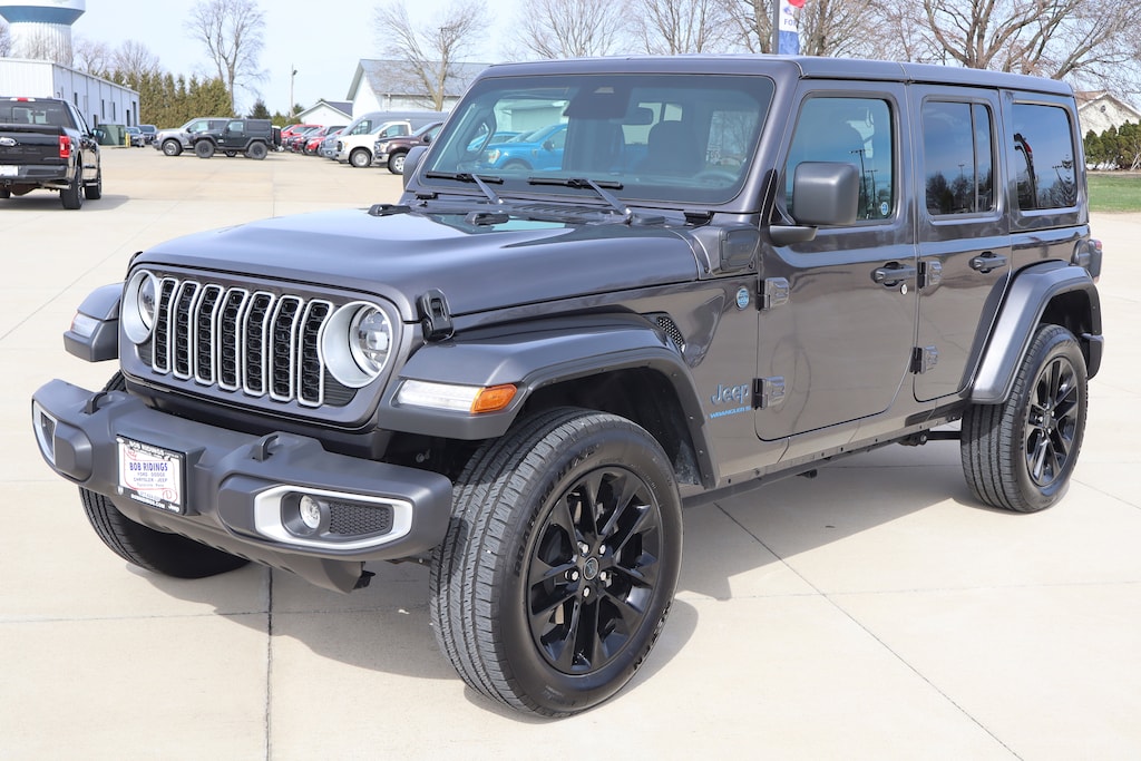 Used 2025 Jeep Wrangler 4xe Sahara SUV