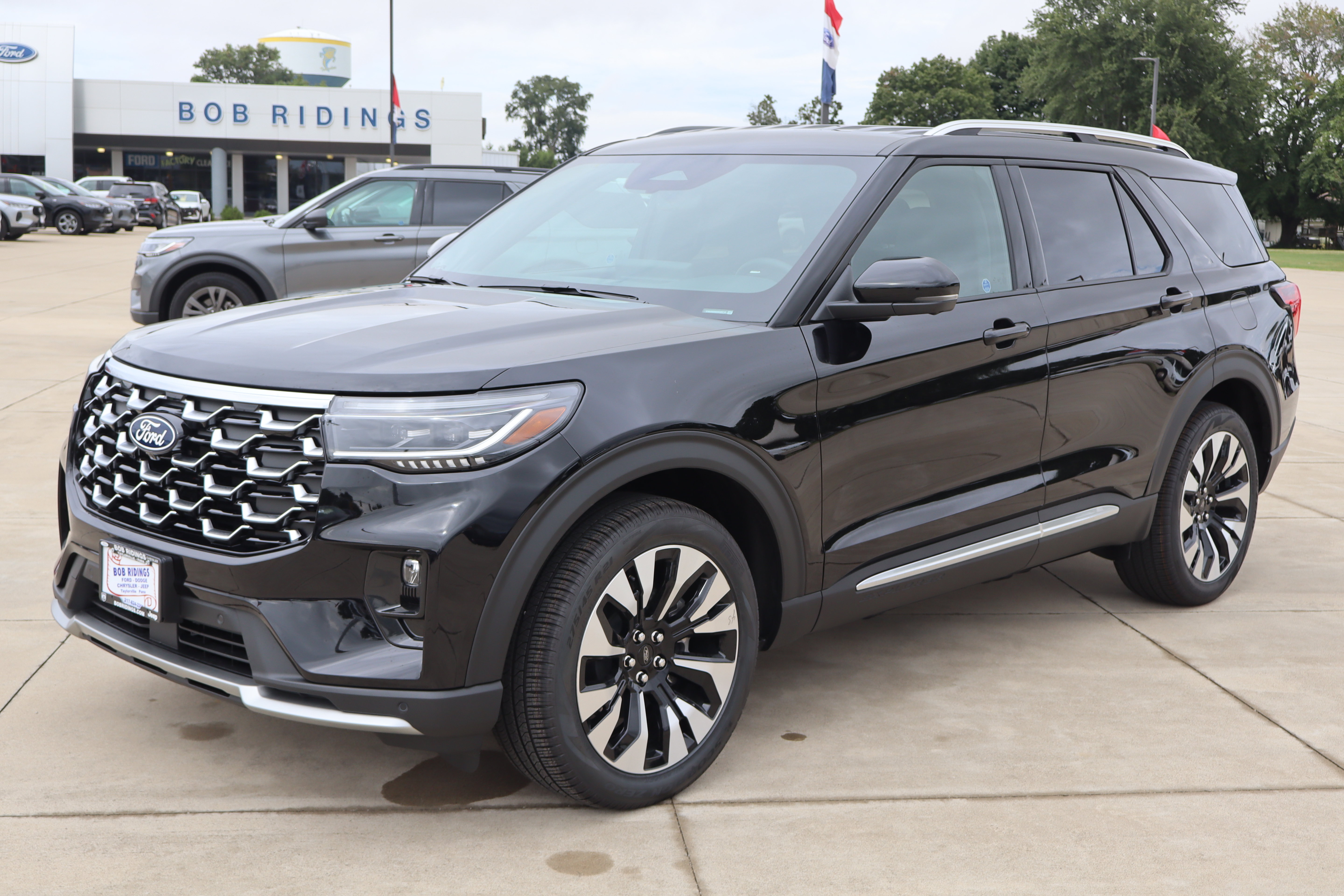 New 2027 Ford Explorer Platinum SUV