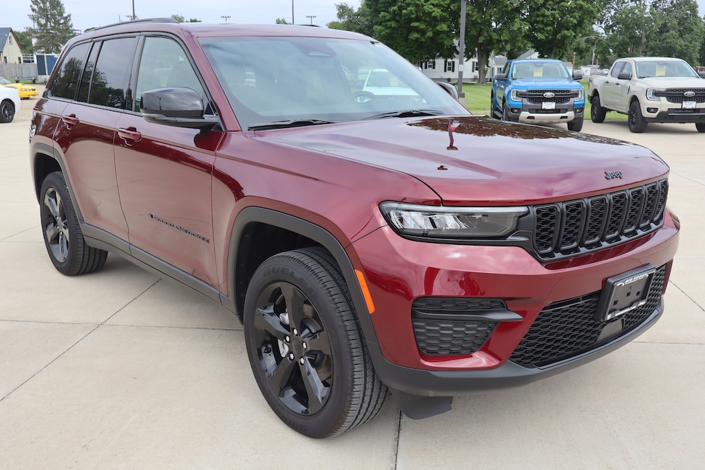 Used 2025 Jeep Grand Cherokee Altitude X SUV