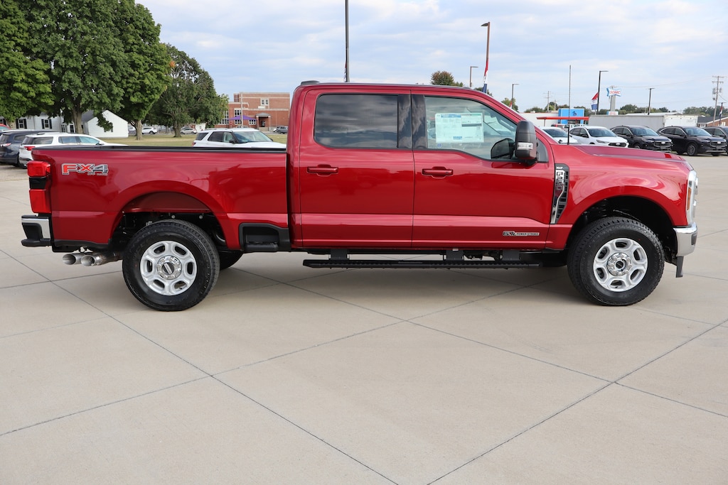 New 2026 Ford F-250 XLT Truck Crew Cab