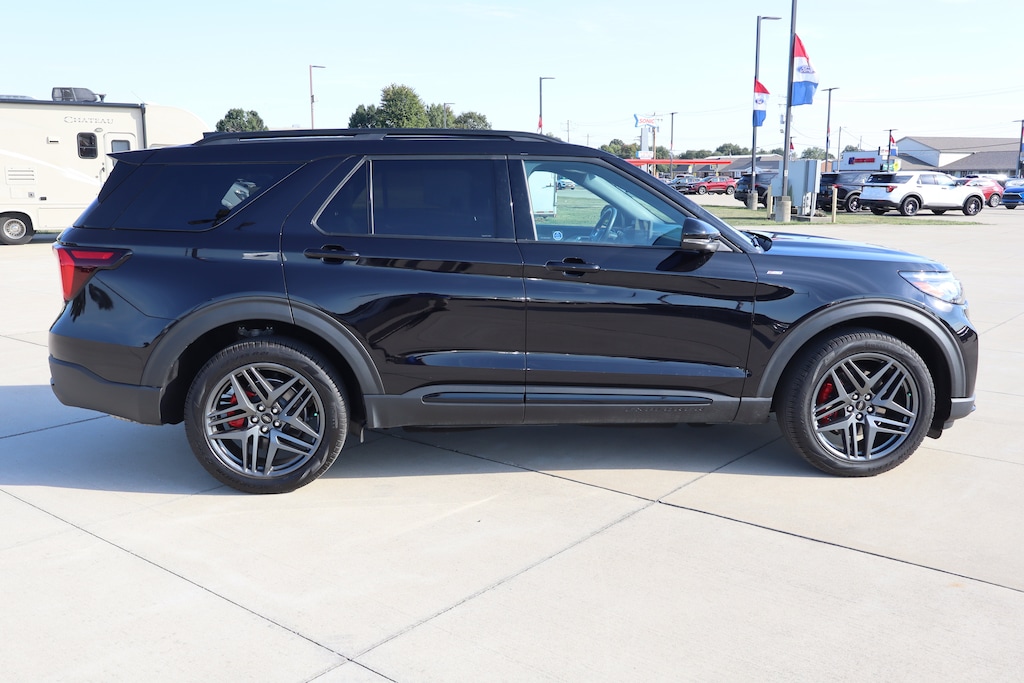 Used 2025 Ford Explorer ST-Line SUV