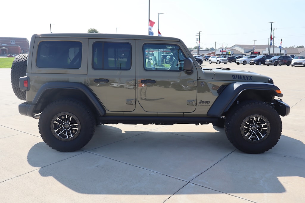 Used 2025 Jeep Wrangler Willys SUV