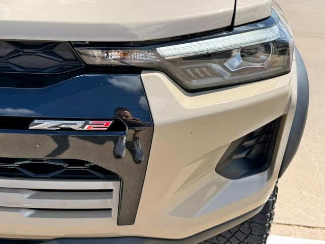 2024 Chevrolet Colorado ZR2 - Photo 9