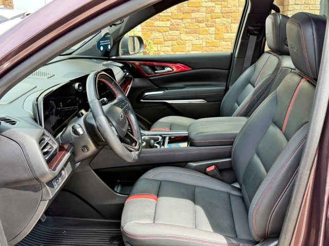 2025 Chevrolet Traverse RS - Photo 13