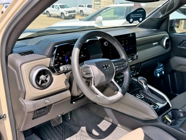 2024 Chevrolet Colorado ZR2 - Photo 17