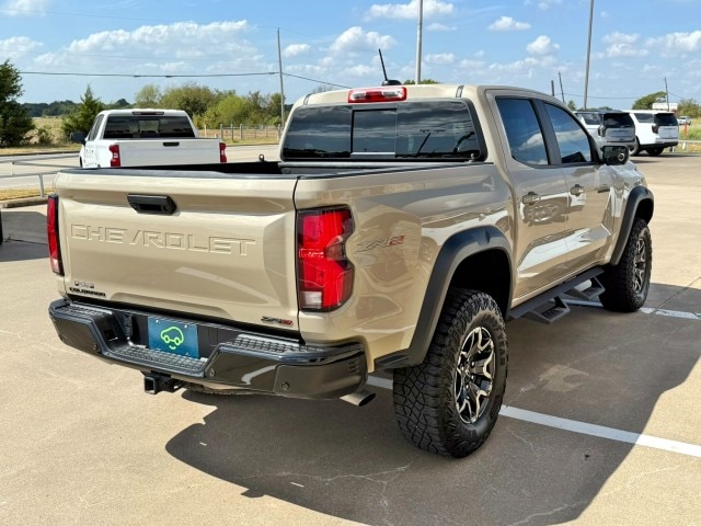 2024 Chevrolet Colorado ZR2 - Photo 5