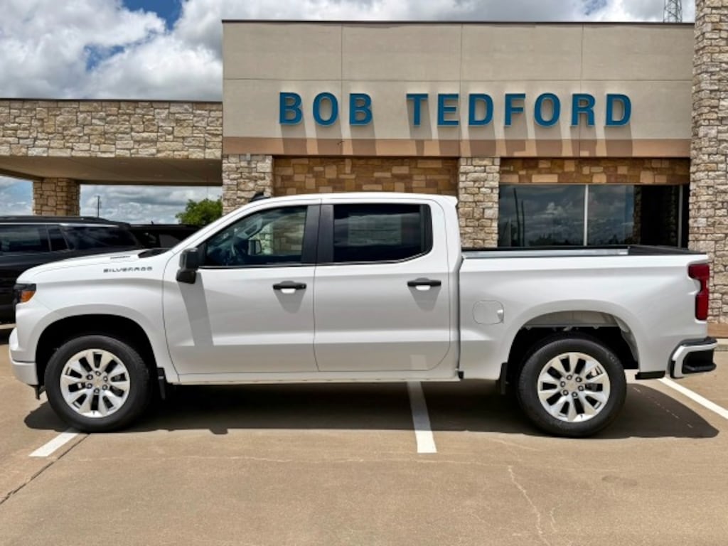 New 2026 Chevrolet Silverado 1500 Custom Truck