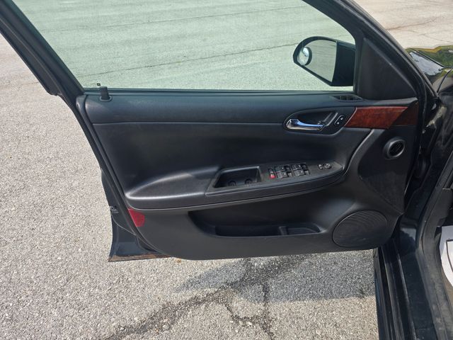 2009 Chevrolet Impala LT - Photo 9