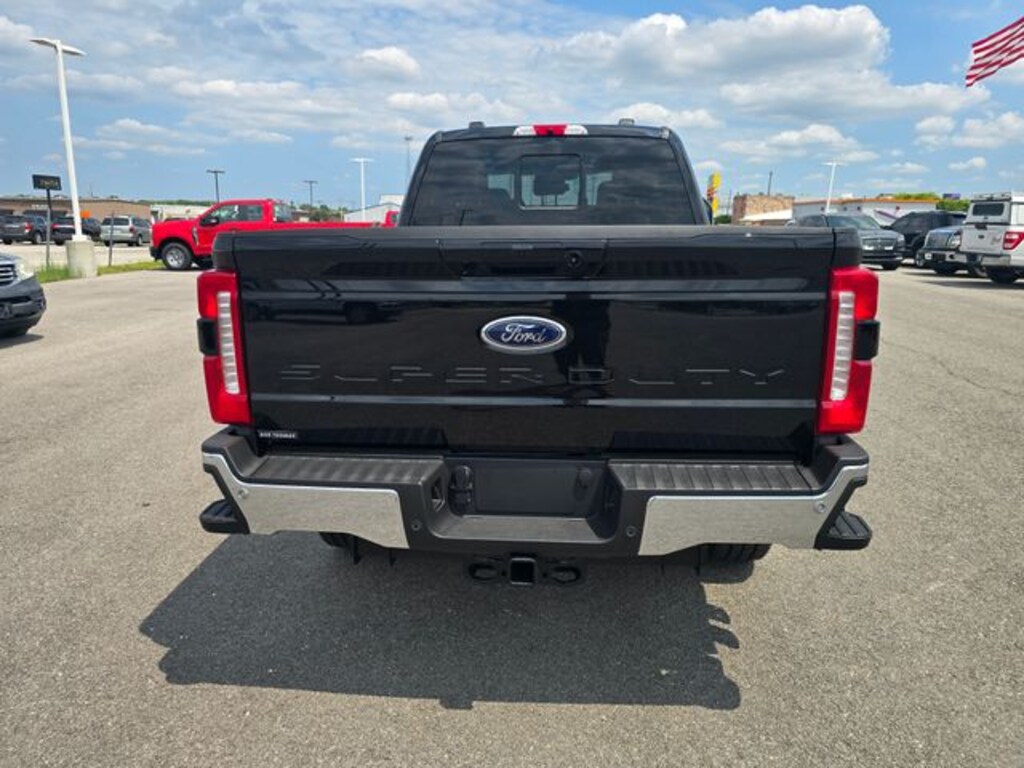 New 2026 Ford F-250SD Lariat Truck