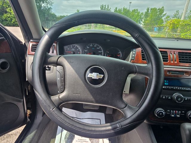 2009 Chevrolet Impala LT - Photo 16