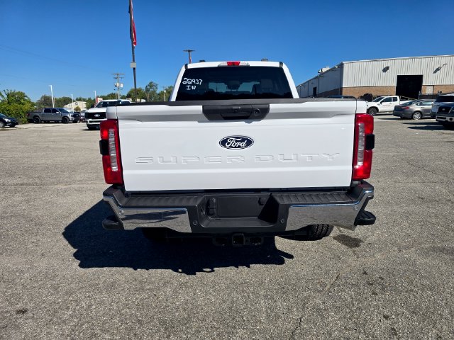 New 2027 Ford F-350 XLT Truck