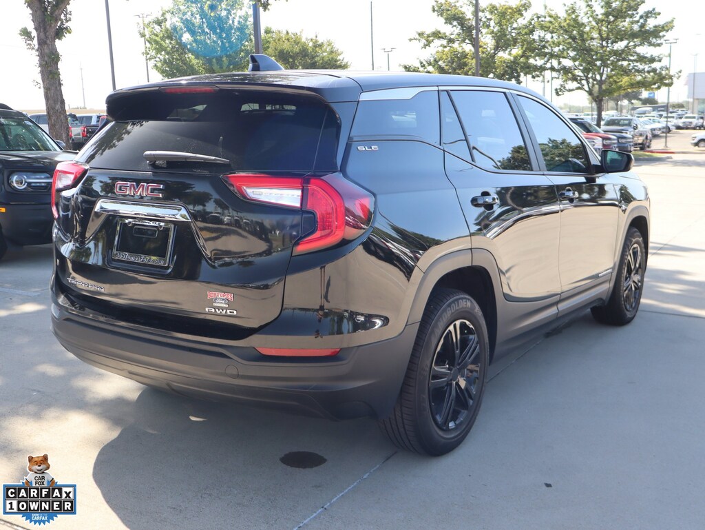 Used 2024 GMC Terrain SLE SUV