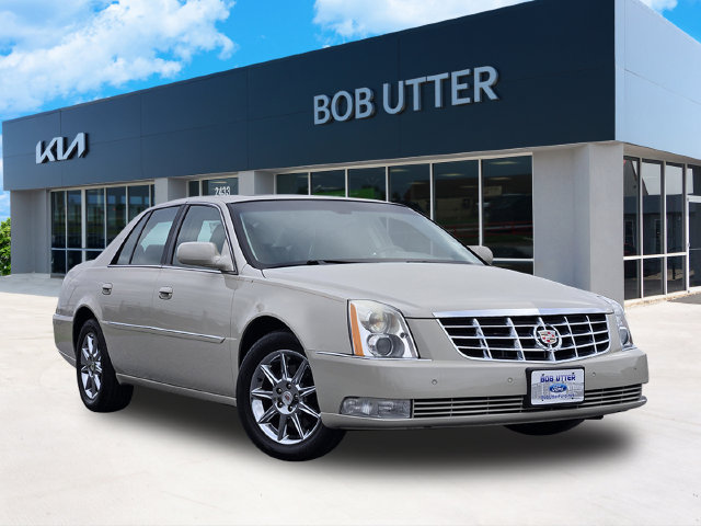 2011 Cadillac DTS Luxury Collection
