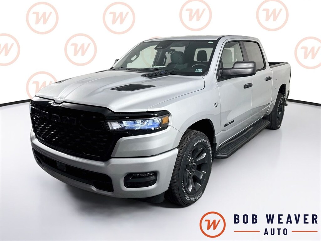 New 2026 Ram 1500 EXPRESS CREW CAB 4X4 5'7 BOX Pickup