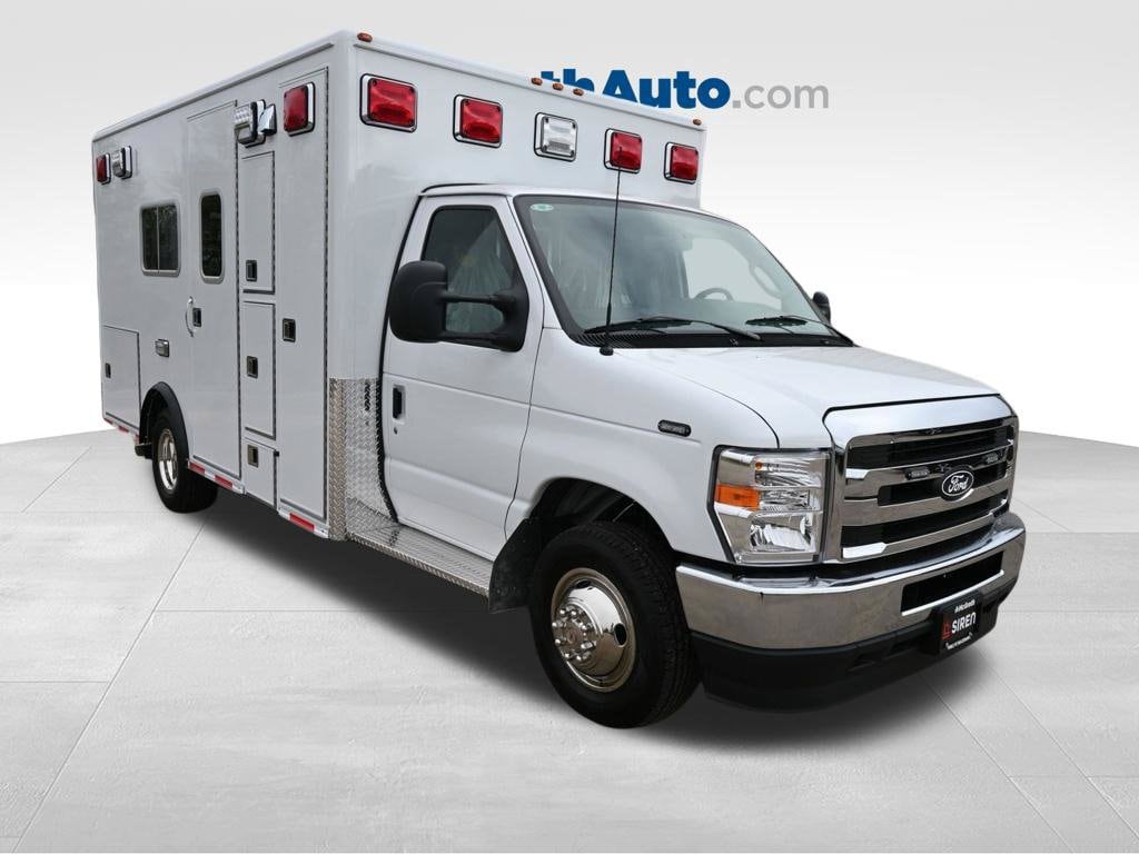 2026 Ford E-Series Cutaway Base - Photo 16