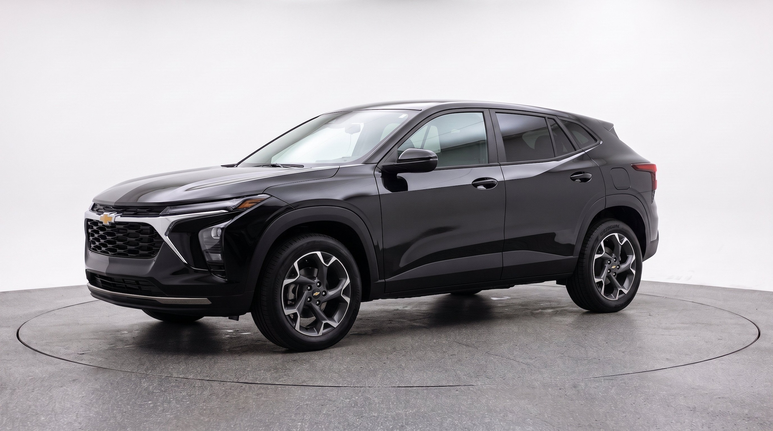 Thumbnail: 2025 Chevrolet Trax - 3
