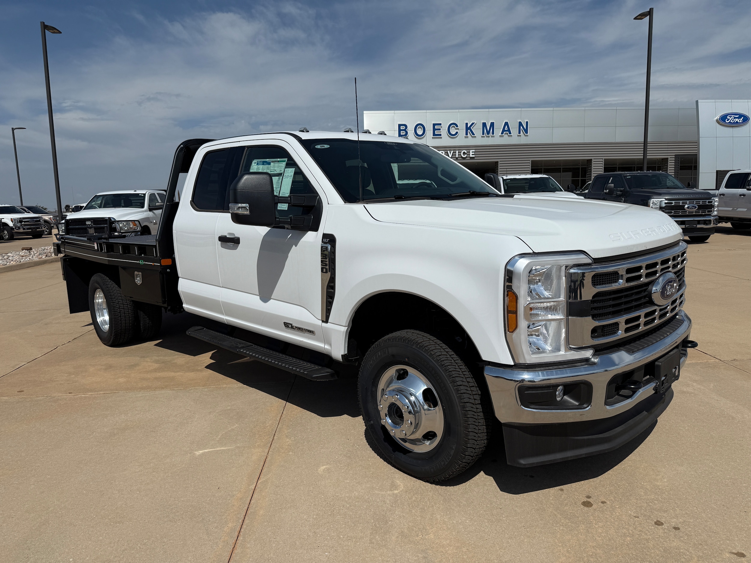2026 Ford F-350 Super Duty Chassis Cab