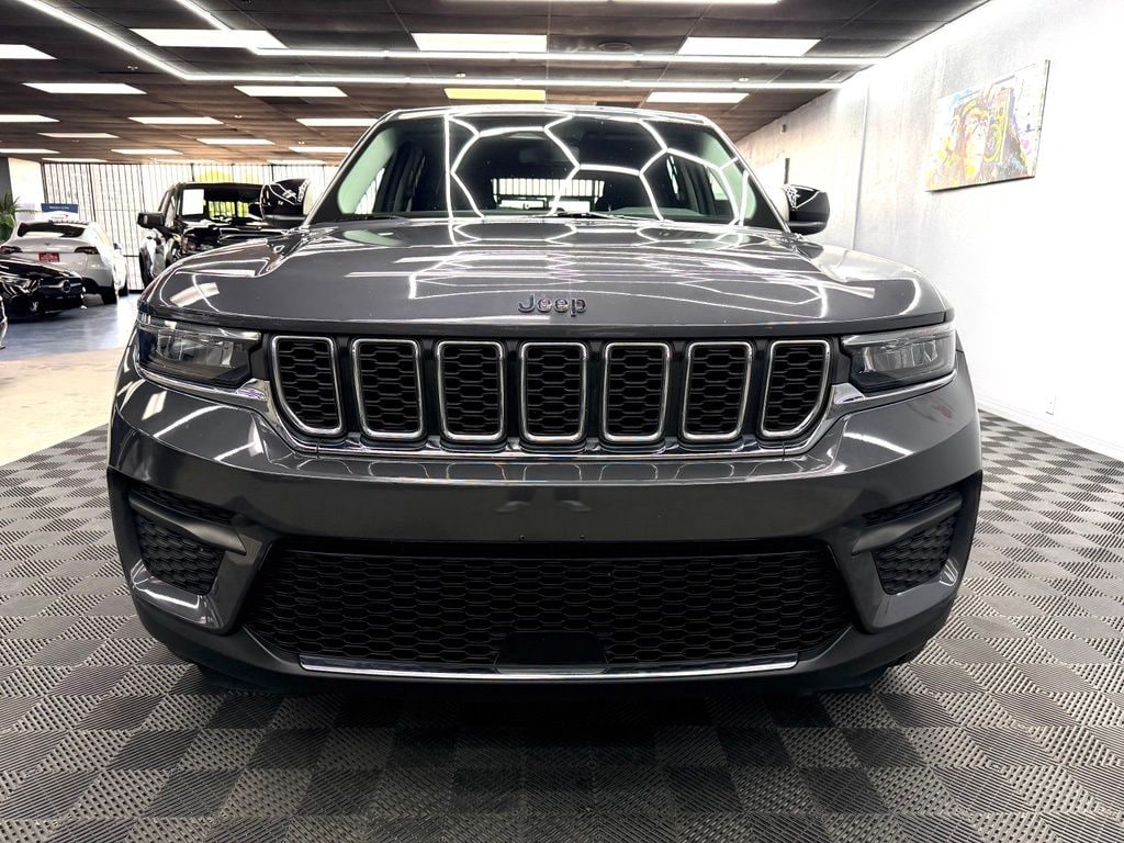 Used 2022 Jeep Grand Cherokee Laredo SUV