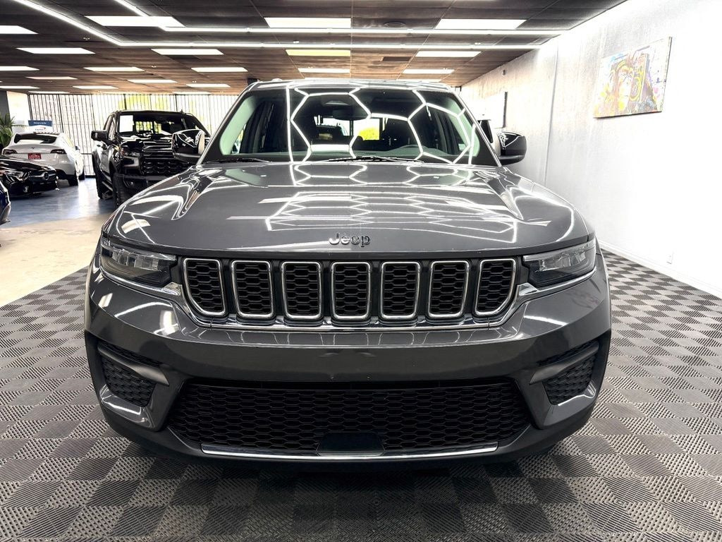 Used 2022 Jeep Grand Cherokee Laredo SUV