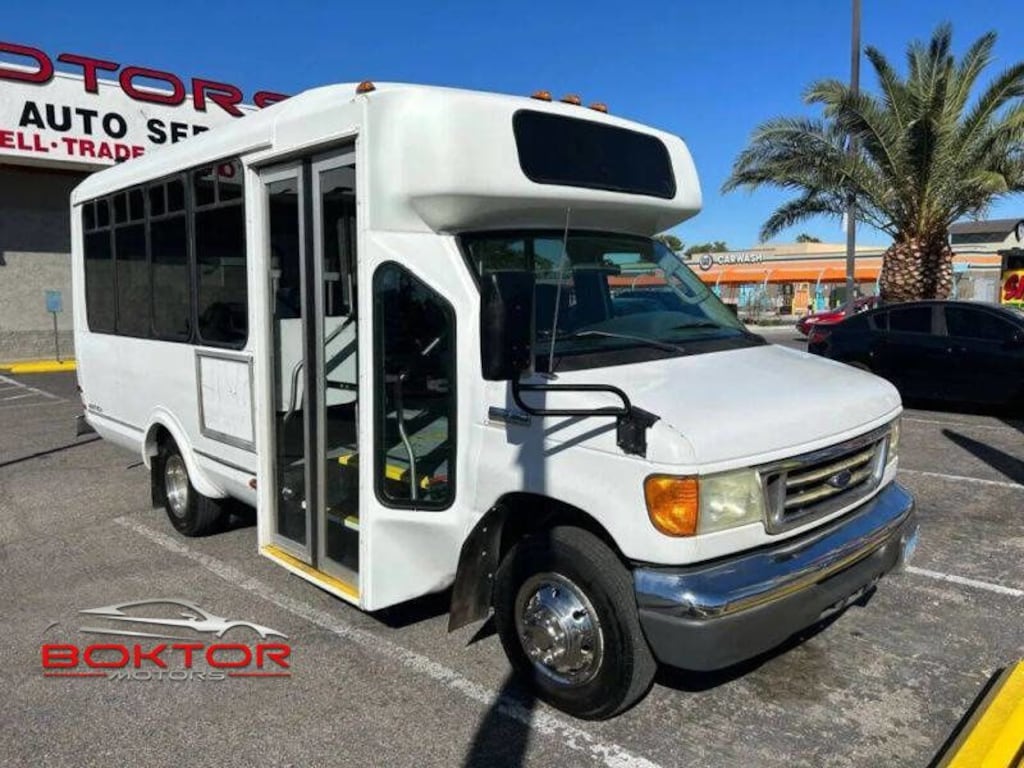 Used 2006 Ford E-350 Cutaway Base Truck