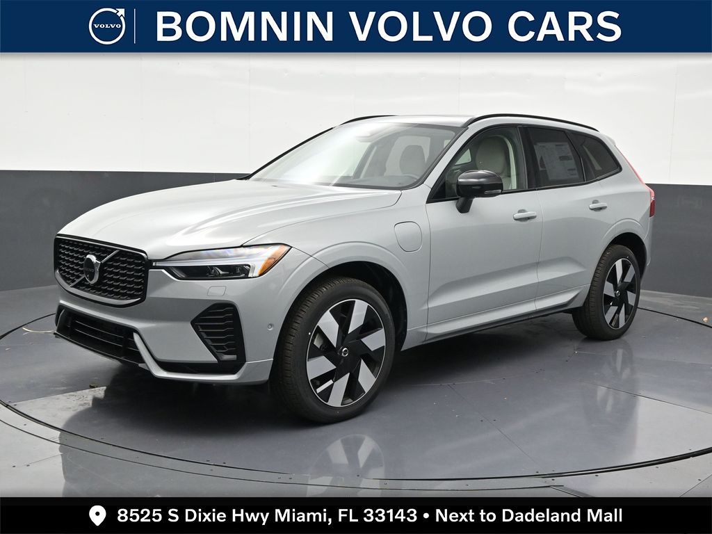 2025 Volvo XC60 plug-in hybrid T8 Plus AWD SUV