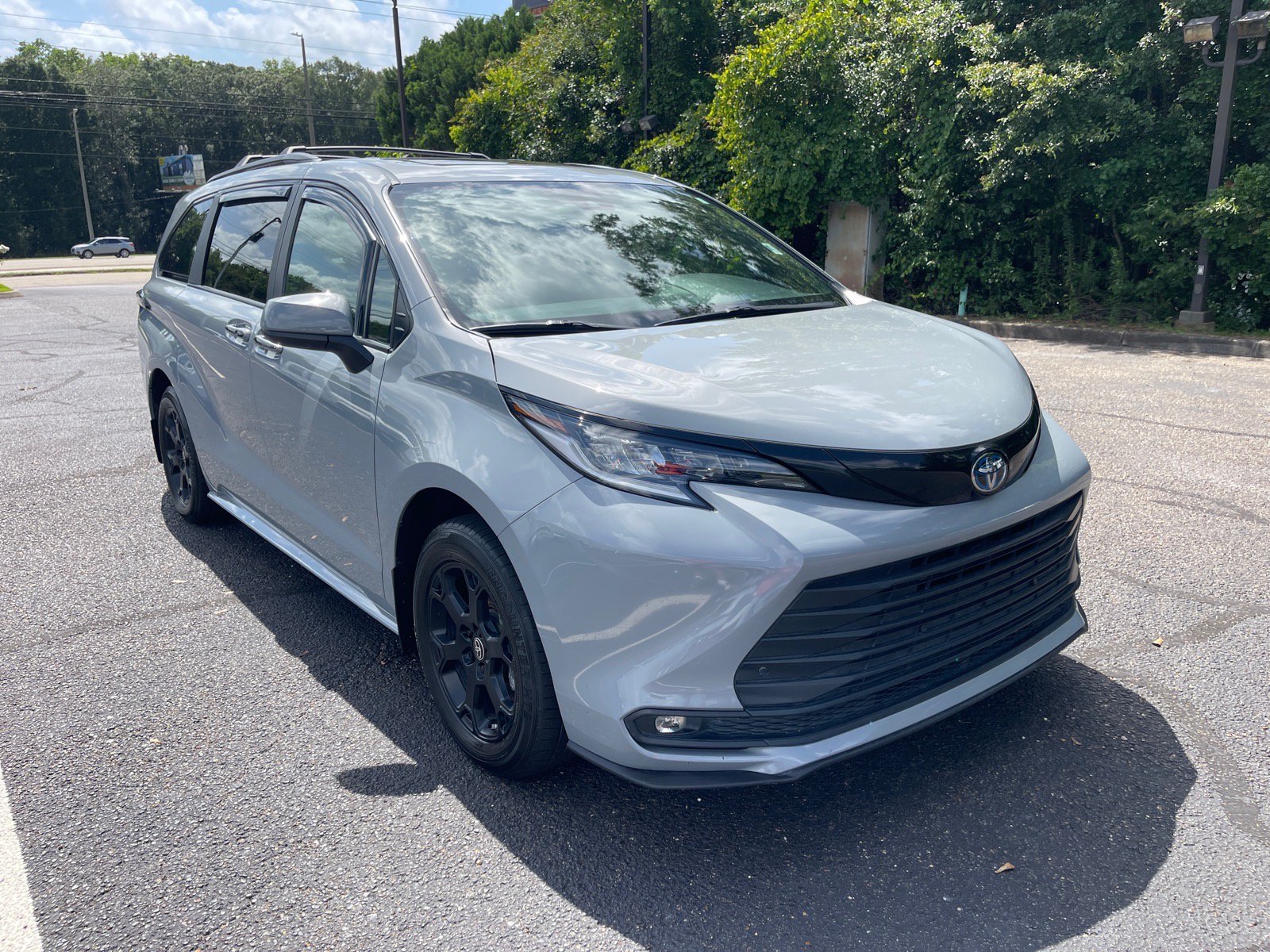 2025 Toyota Sienna Woodland Edition