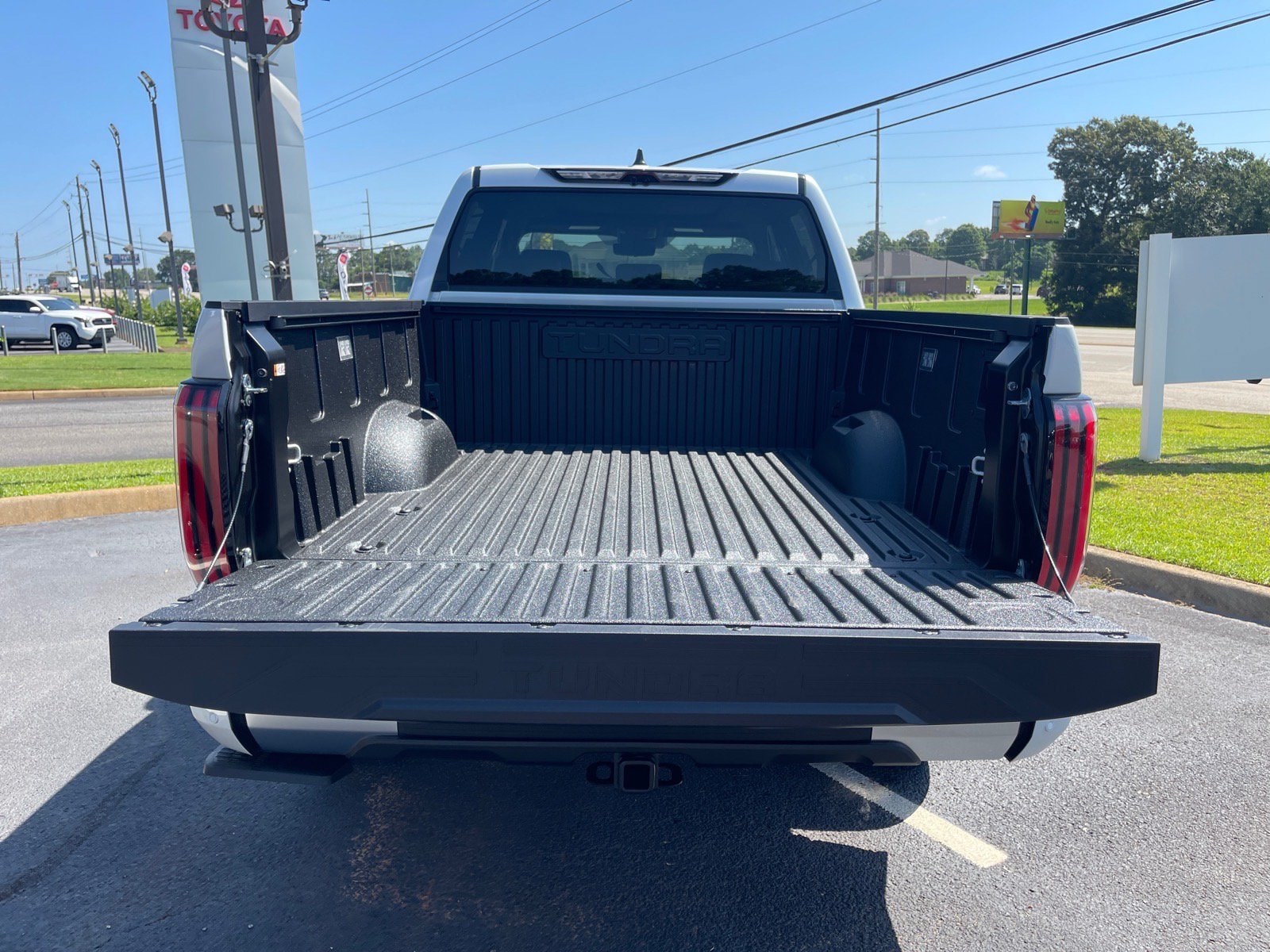 2026 Toyota Tundra Limited - Photo 14