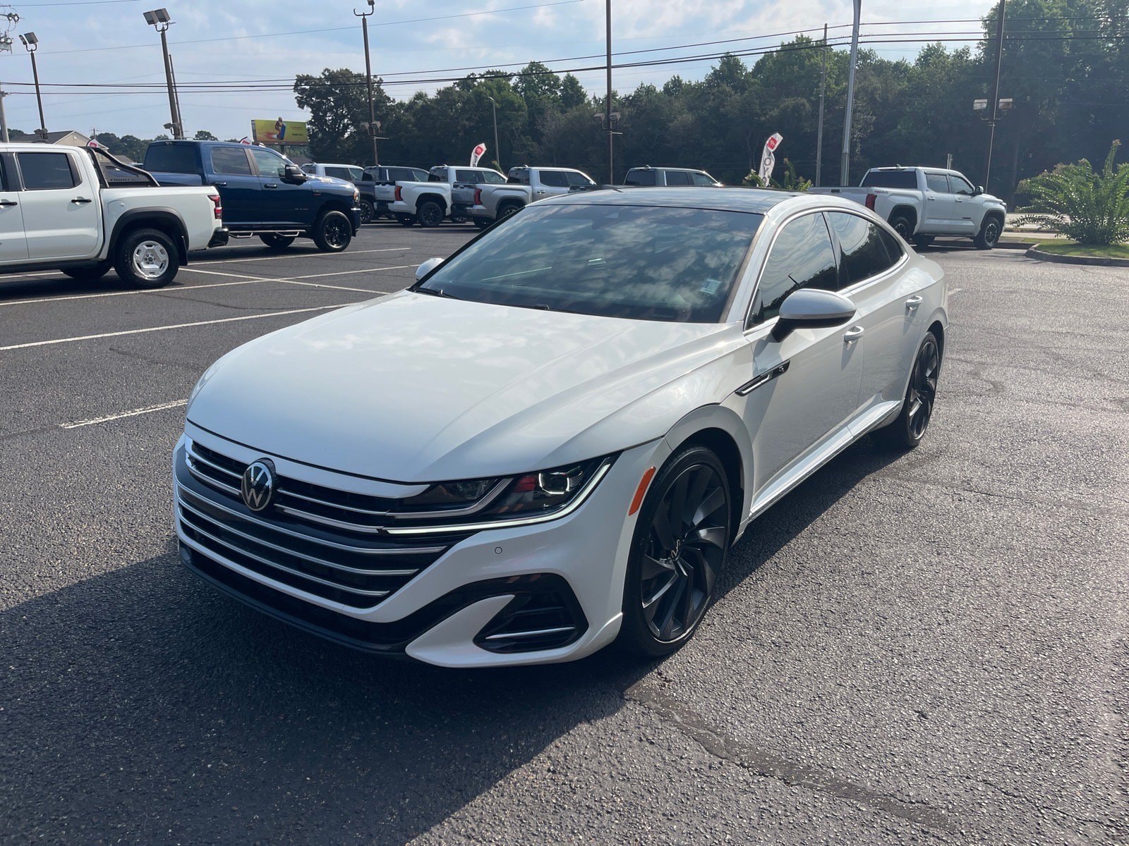 2023 Volkswagen Arteon SEL R-Line - Photo 3