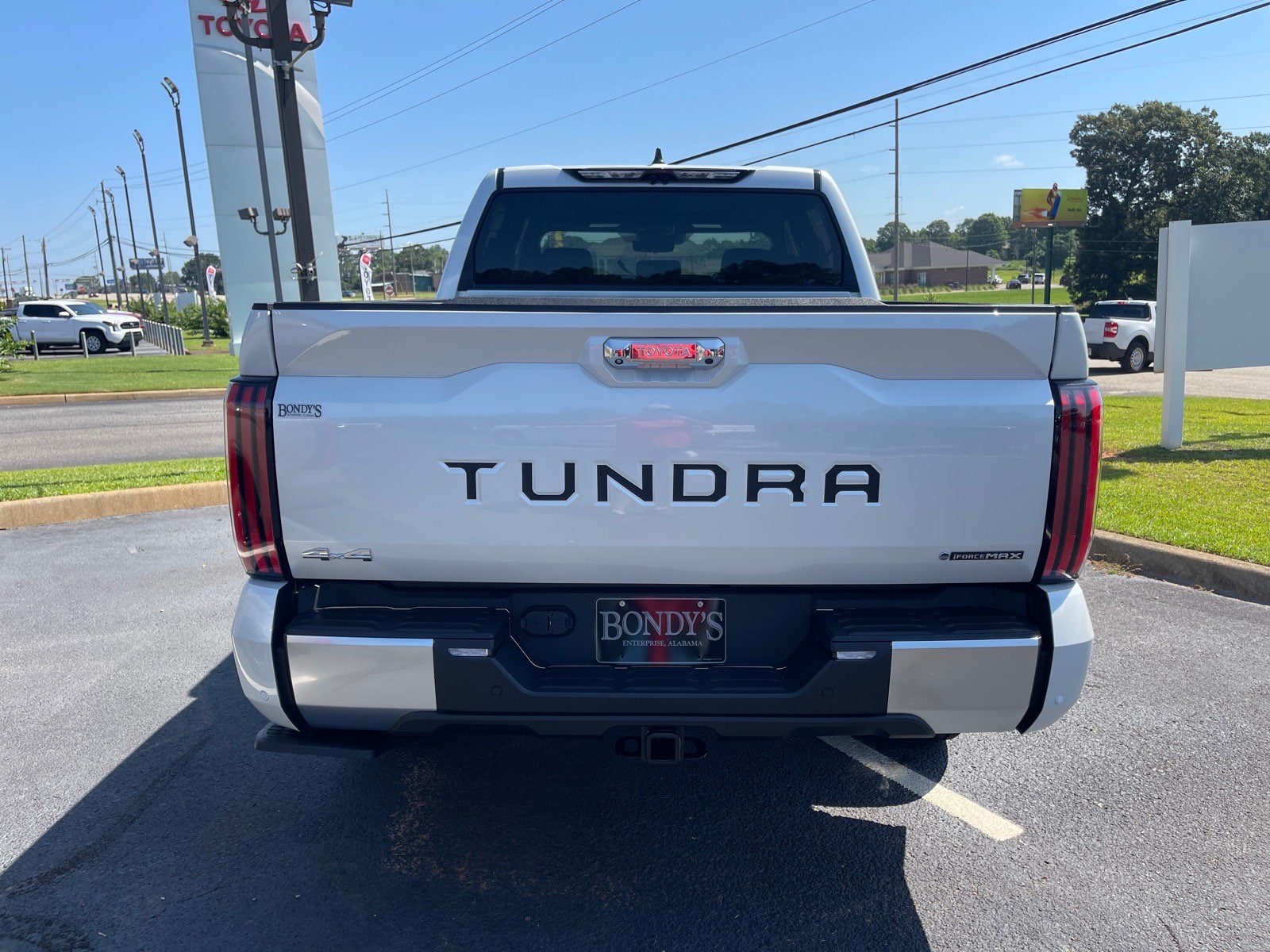 2026 Toyota Tundra Limited - Photo 13