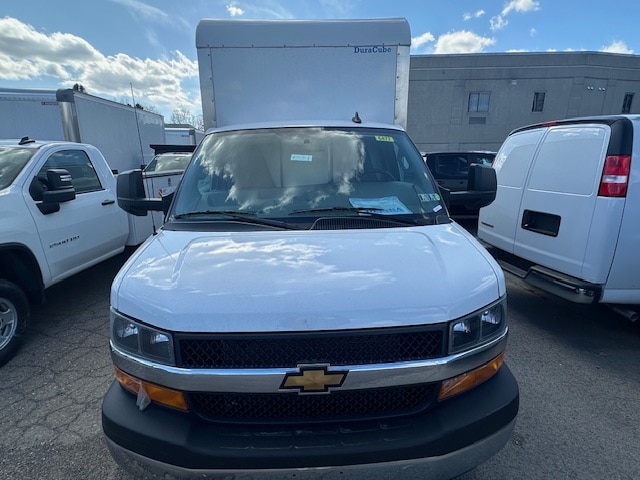 2024 Chevrolet Express Cutaway Base