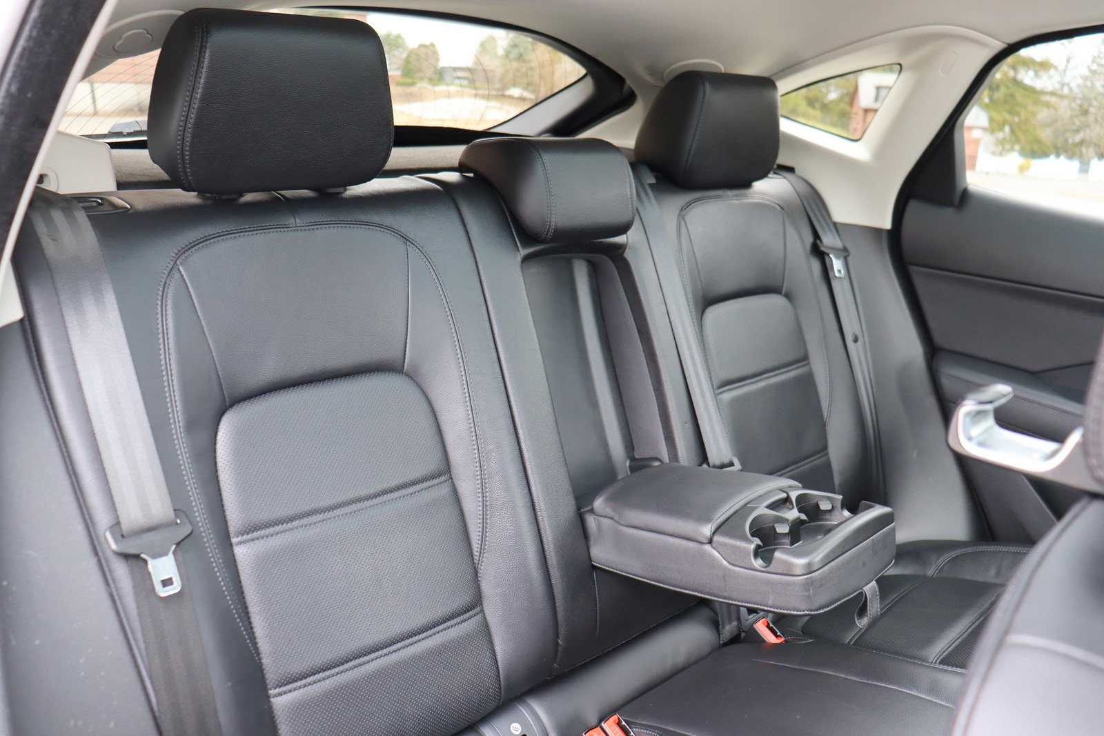 2019 Jaguar E-PACE S - Photo 17