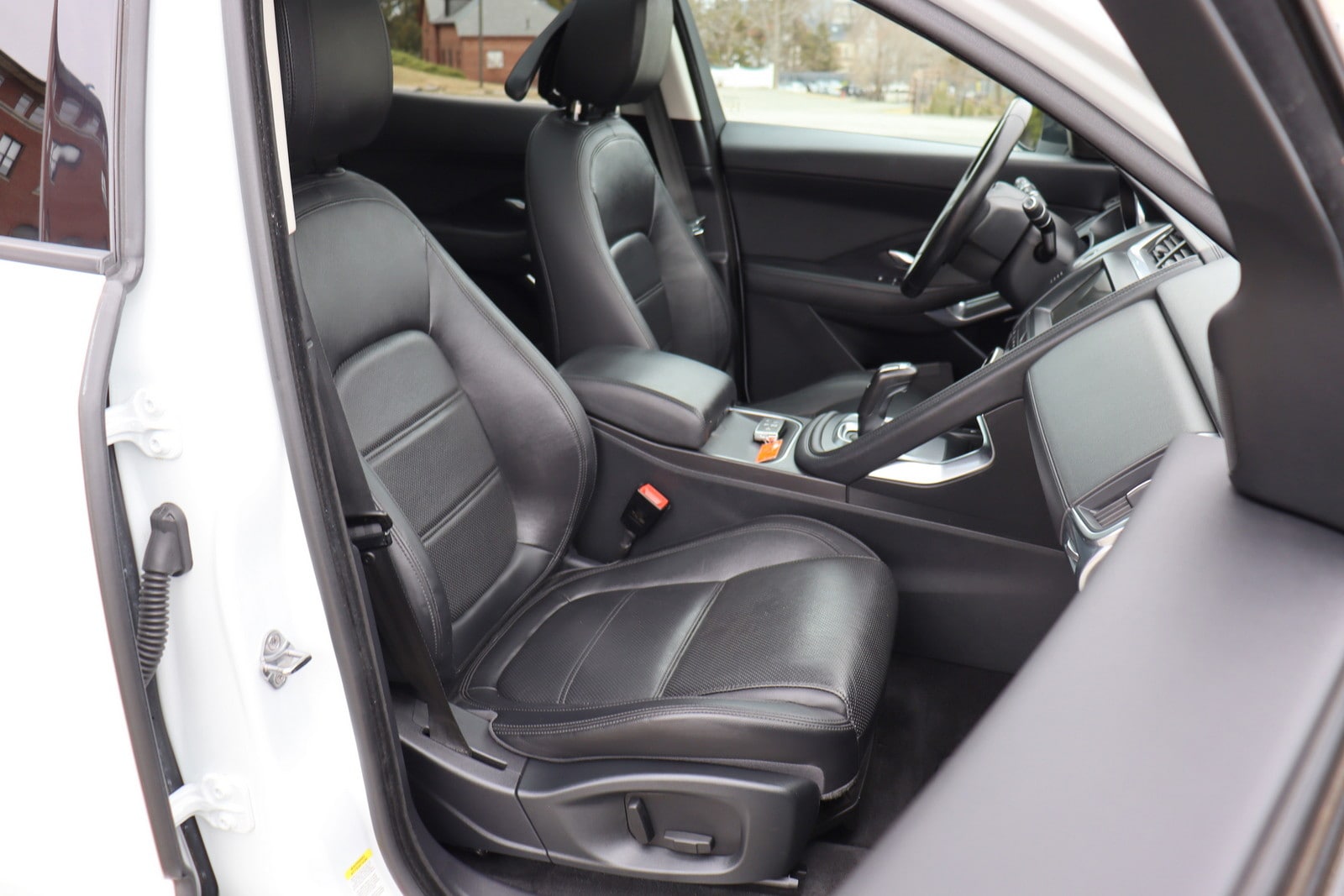 2019 Jaguar E-PACE S - Photo 20