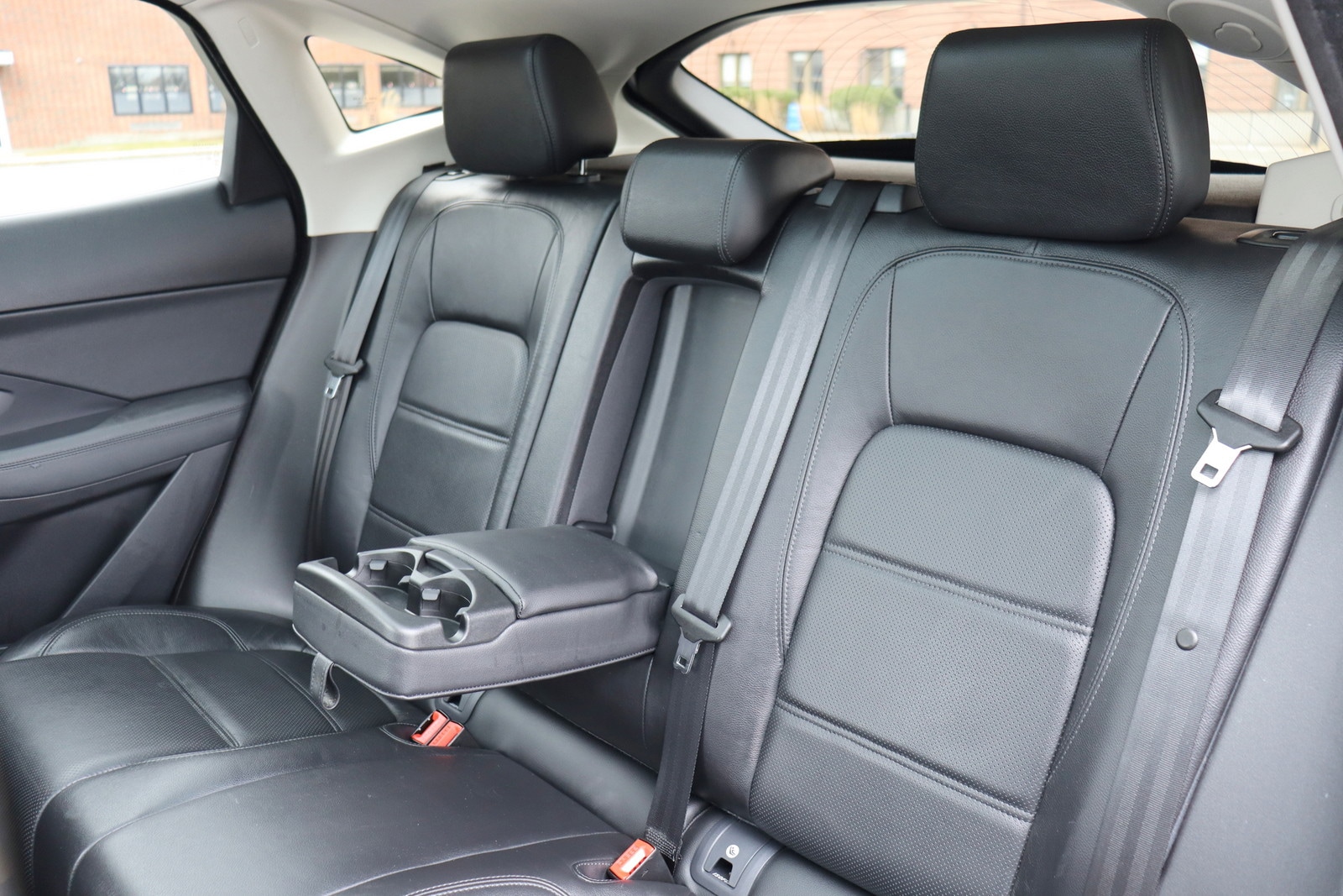 2019 Jaguar E-PACE S - Photo 16