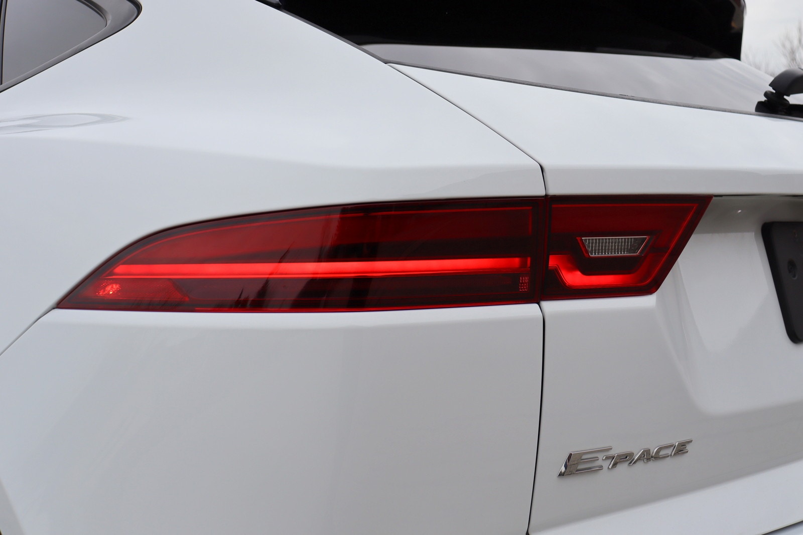 2019 Jaguar E-PACE S - Photo 47