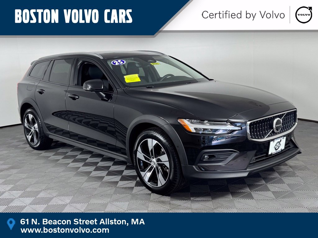 2025 Volvo V60 Cross Country
