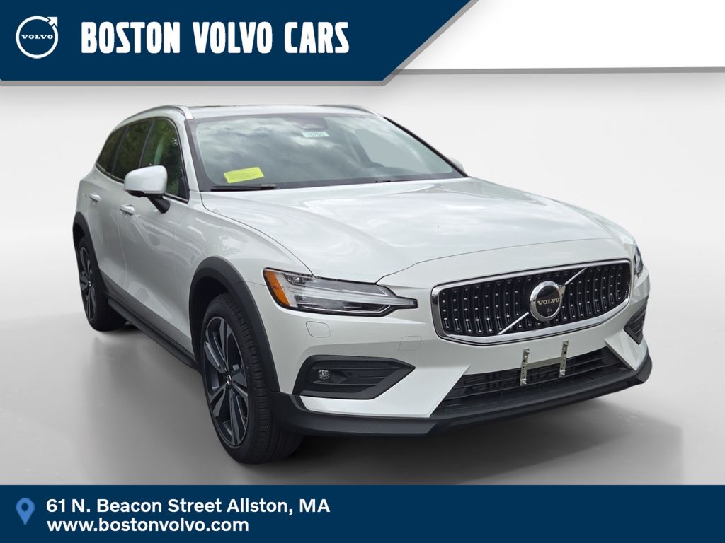 2026 Volvo V60 Cross Country Plus
