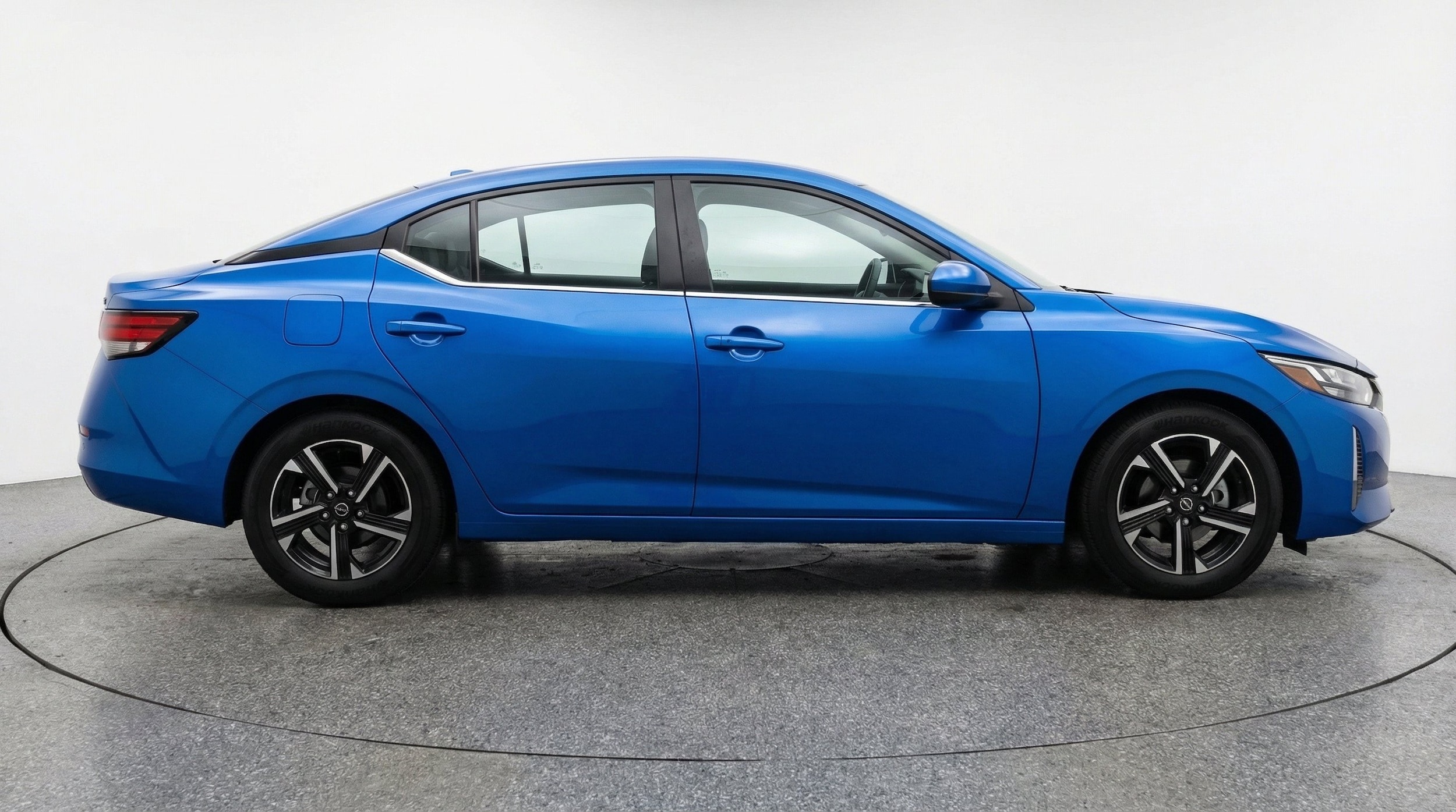 Thumbnail: 2025 Nissan Sentra - 10