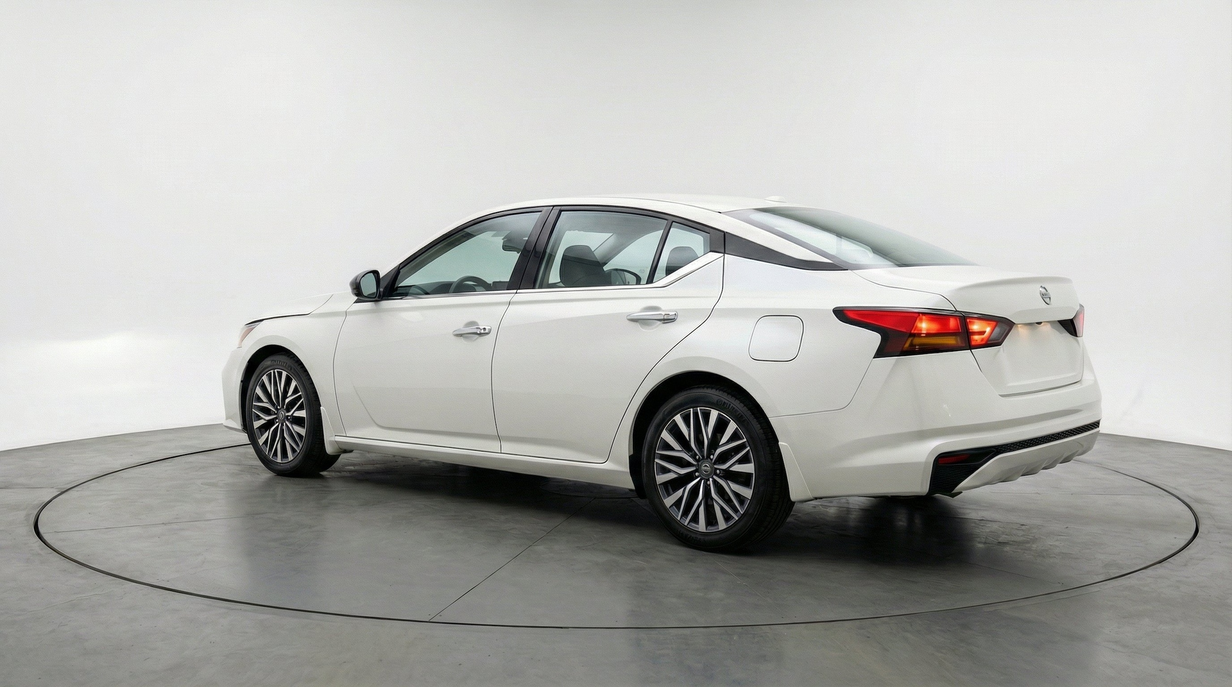 Thumbnail: 2025 Nissan Altima - 6