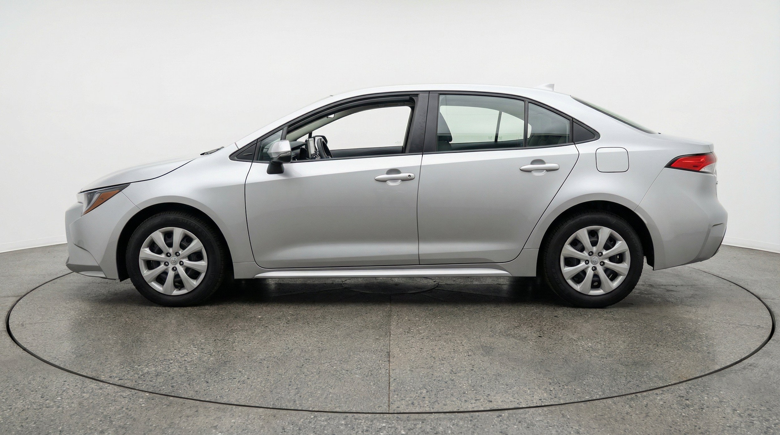 Thumbnail: 2025 Toyota Corolla - 5