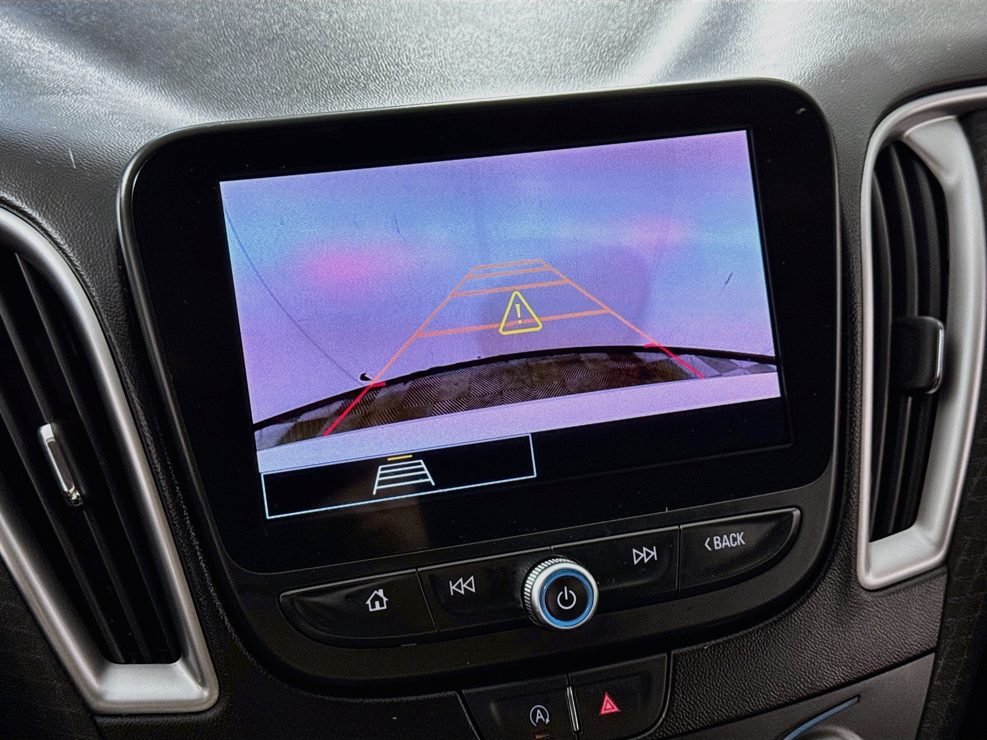 Used 2025 Chevrolet Malibu 1LT w/Heated Seats,Android Auto & Apple Carplay Sedan