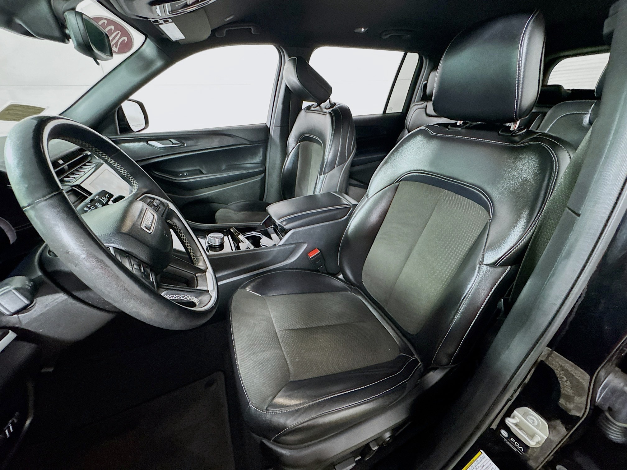 2023 Jeep Grand Cherokee L Altitude - Photo 13