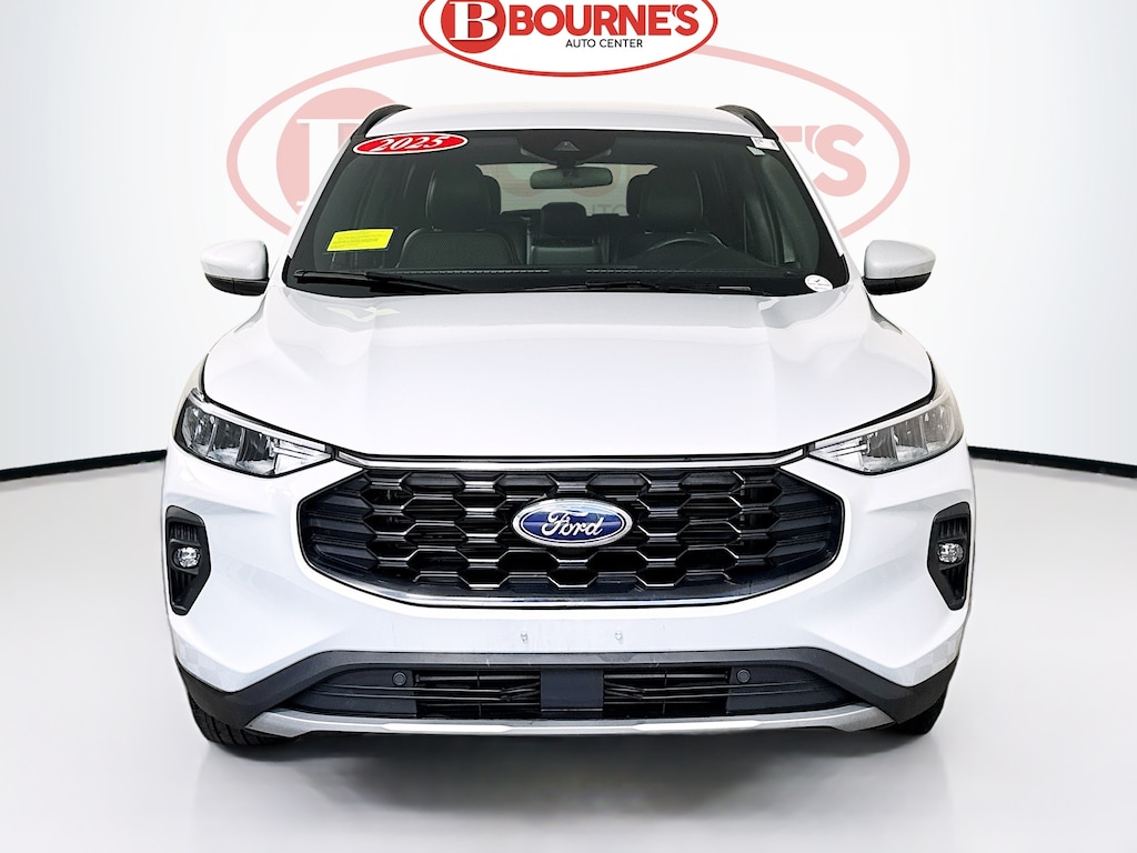 Used 2025 Ford Escape ST-Line Select AWD w/Heated Seats SUV