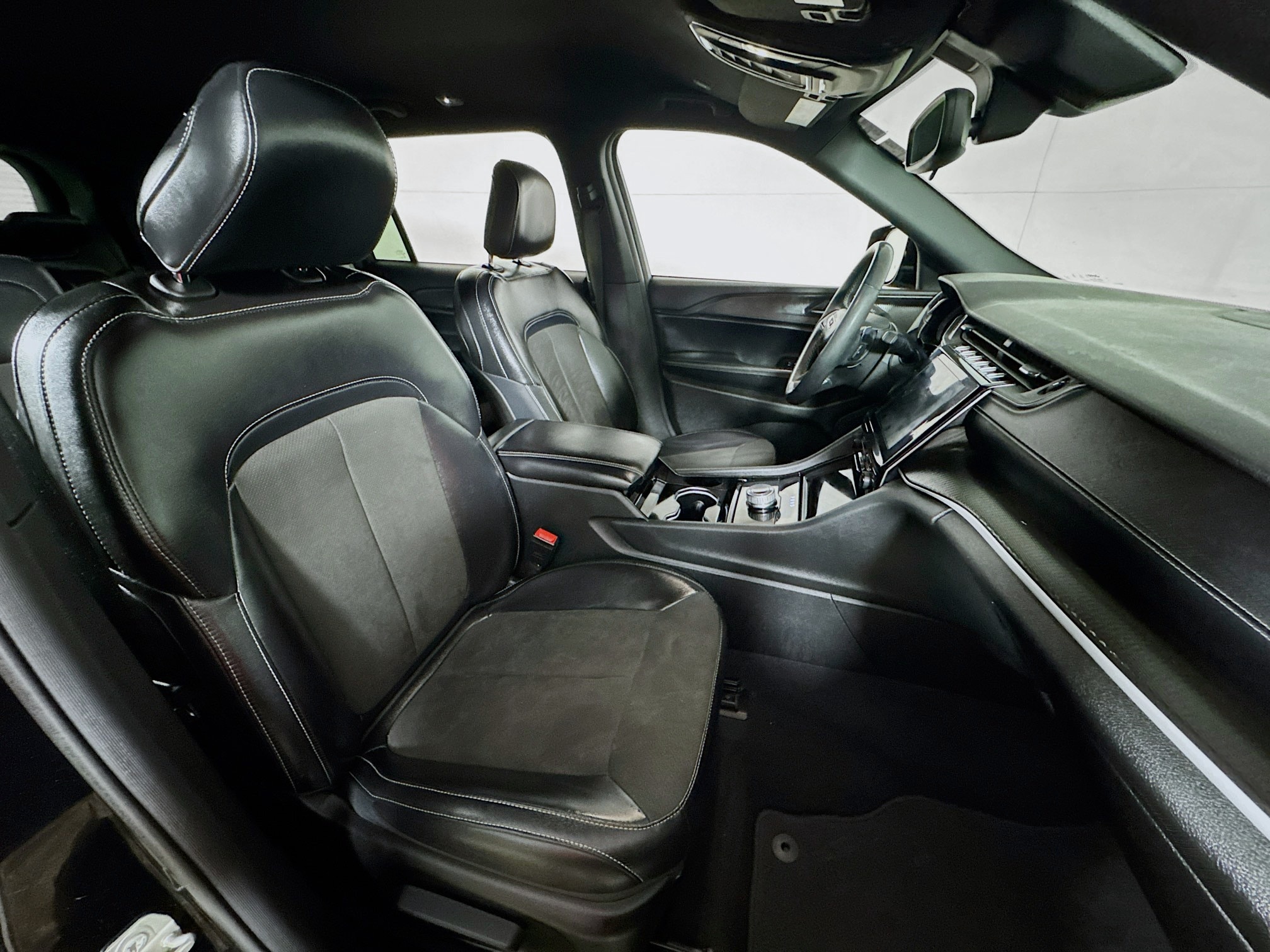 2023 Jeep Grand Cherokee L Altitude - Photo 26
