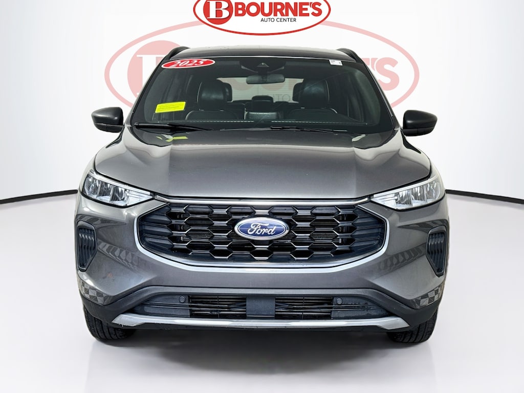 Used 2025 Ford Escape ST-Line AWD w/Android Auto & Apple Carplay SUV