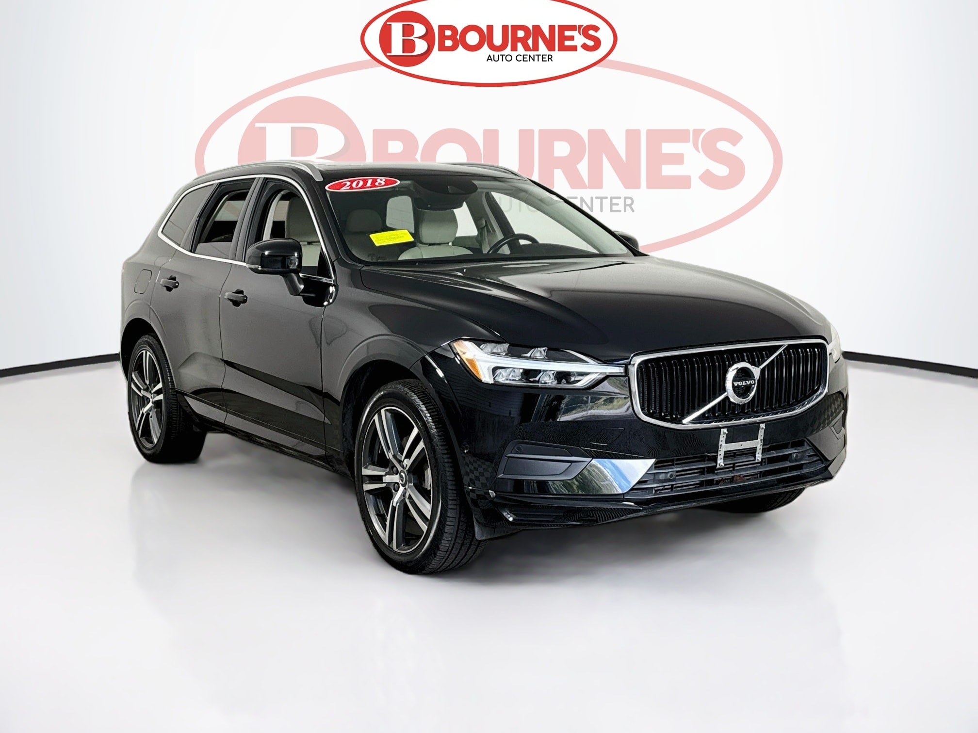 2019 Volvo XC60 Momentum AWD photo
