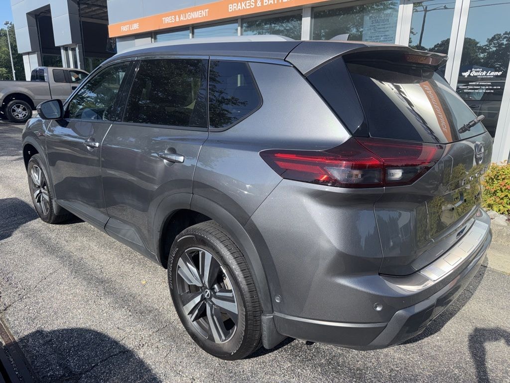 Used 2025 Nissan Rogue SL SUV