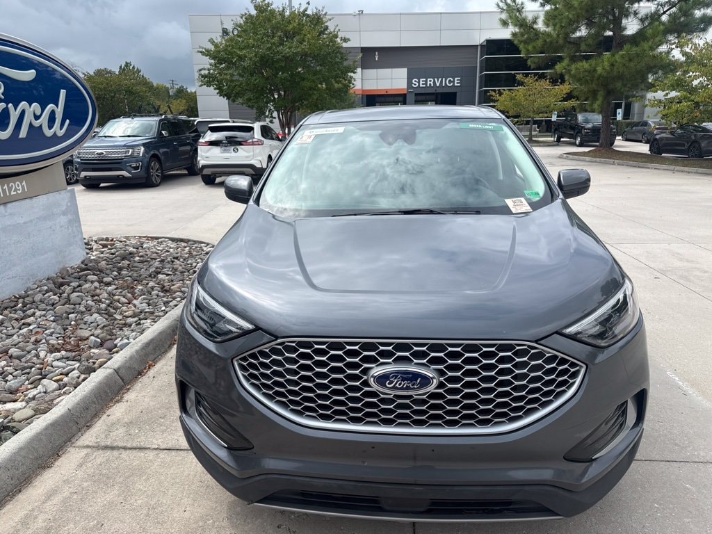 Used 2024 Ford Edge SEL SUV
