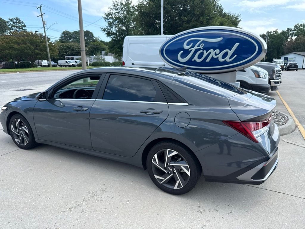Used 2024 Hyundai Elantra SEL Sedan