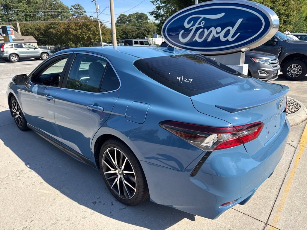 Used 2023 Toyota Camry SE Sedan