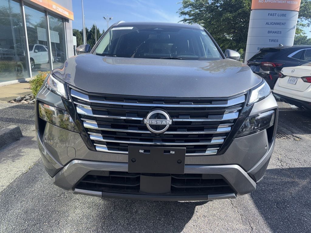 Used 2025 Nissan Rogue SL SUV